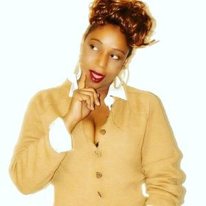 Meet your Posher, Lonniece